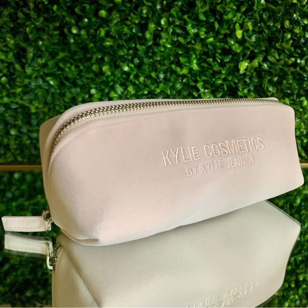 KYLIE Cosmetics Velvet Pouch Makeup Cosmetic Bag | NEW | Ballet Pink - Picture 3 of 6